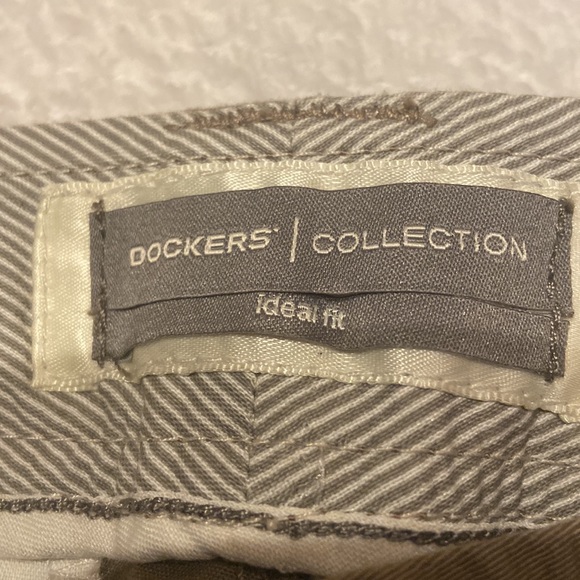 NWT DOCKERS Size 6 Ideal Fit Mid Rise Marley Pant Truly Slimming Khaki Pants - Picture 3 of 11